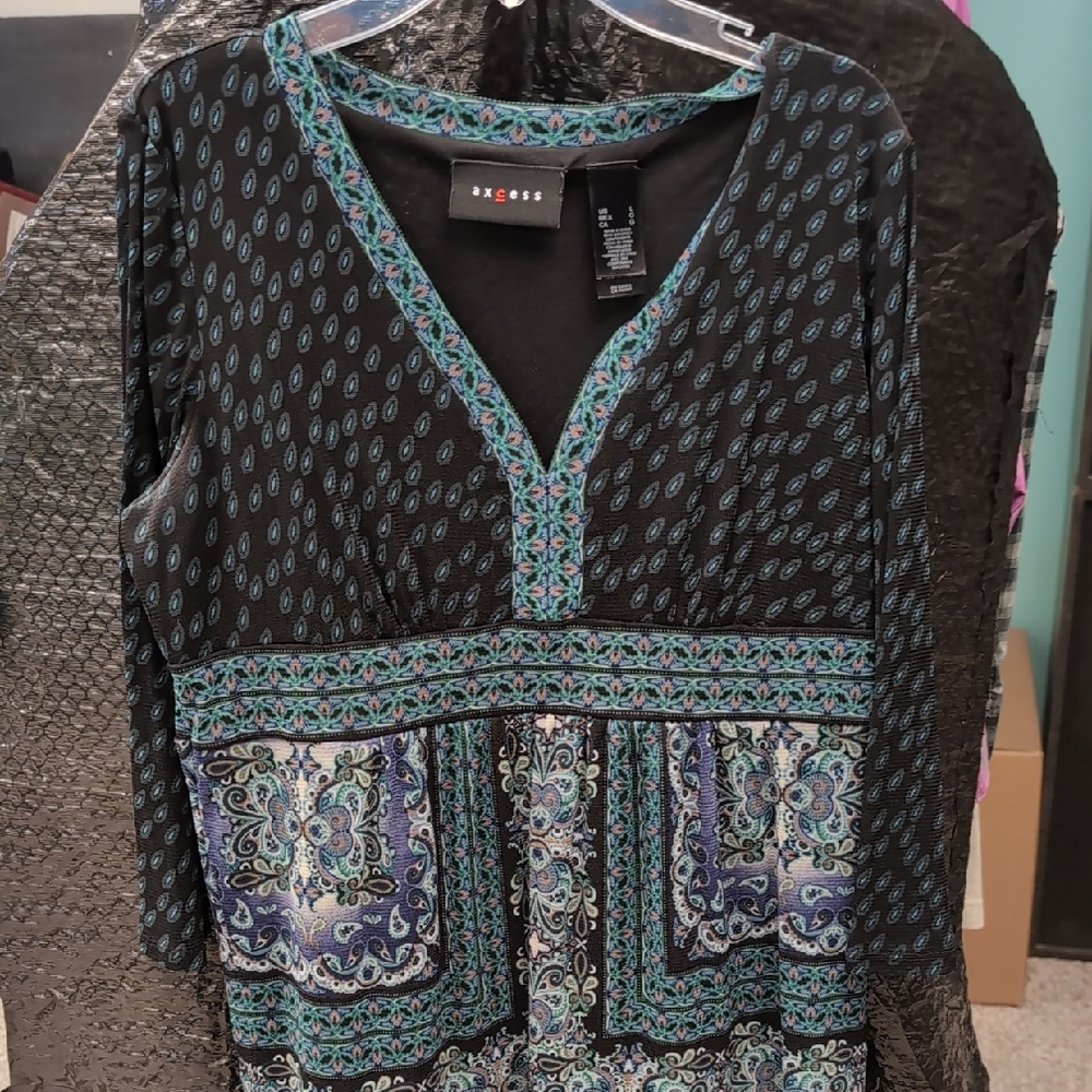 Black and Teal Patterned 3/4 Sleeve Blouse
